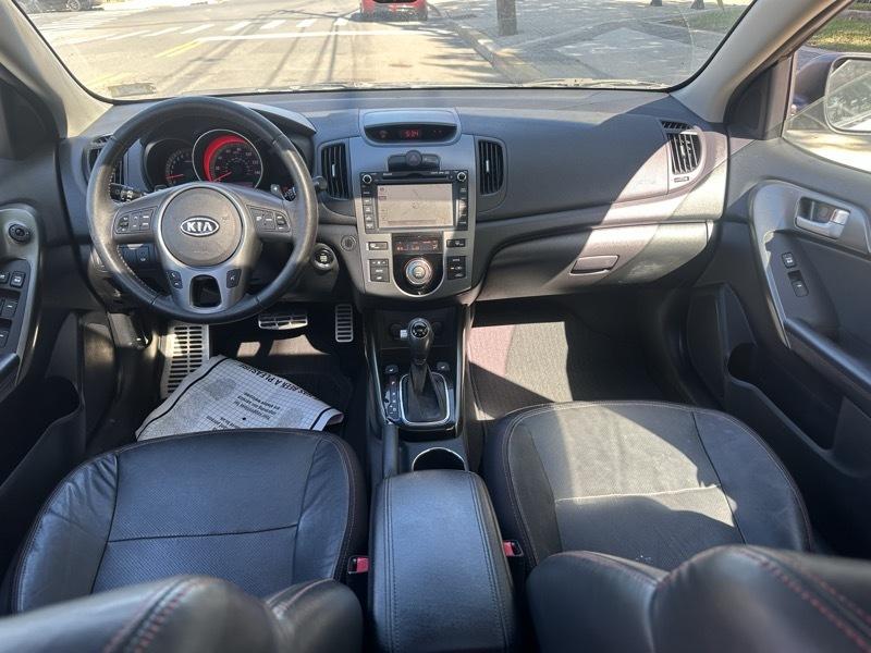 Kia Forte 5-Door SX 2011