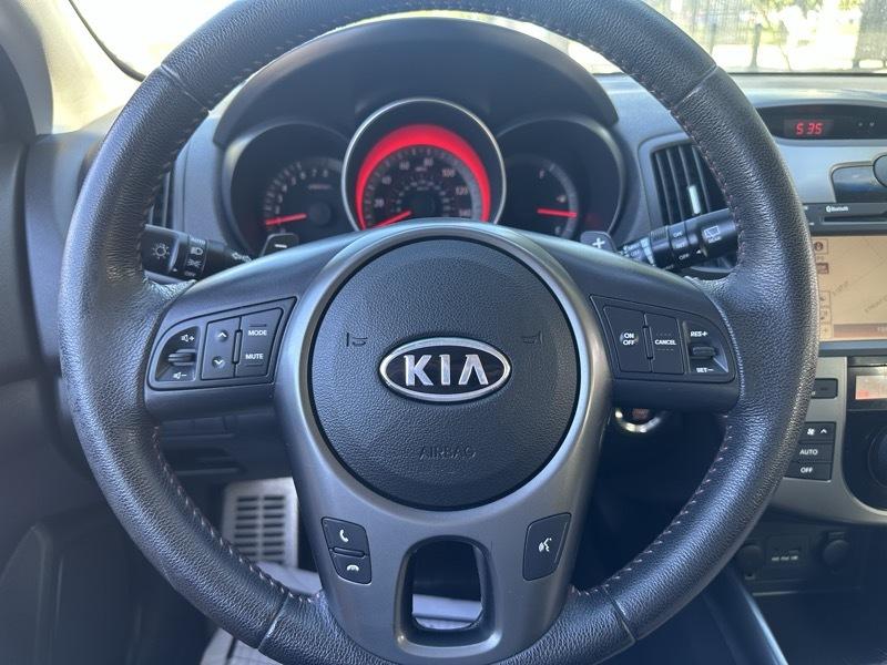 Kia Forte 5-Door SX 2011