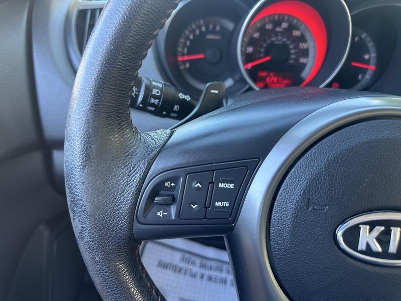 Kia Forte 5-Door SX 2011