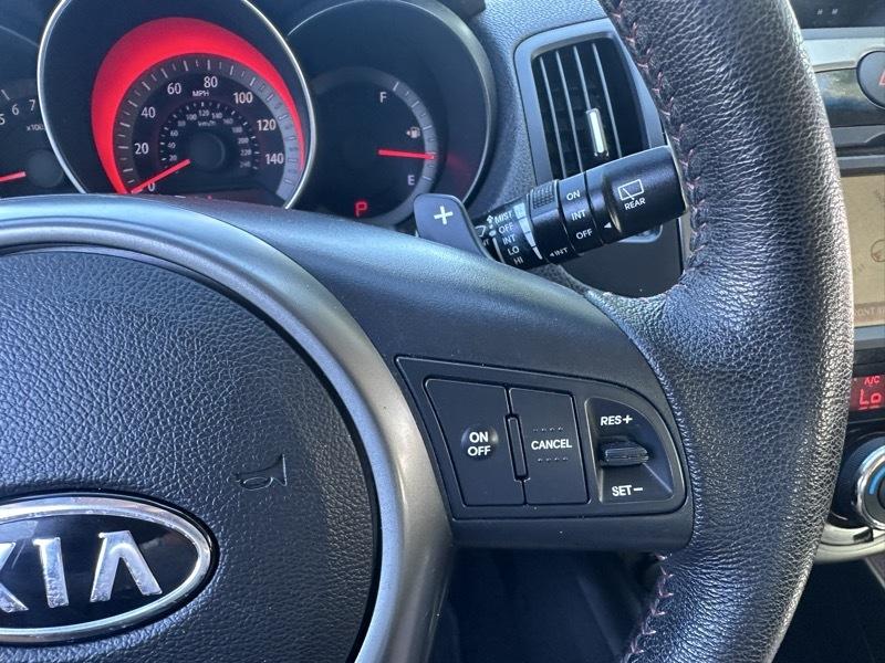 Kia Forte 5-Door SX 2011