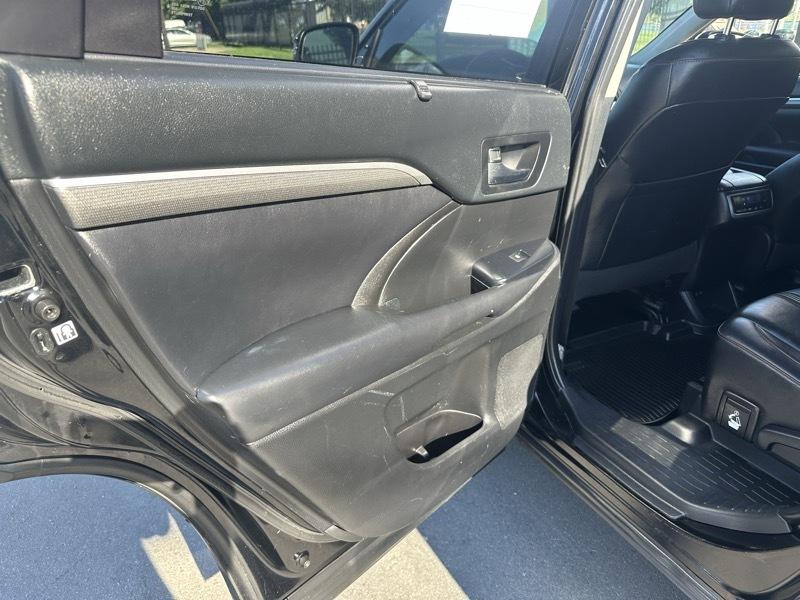 Toyota Highlander SE AWD V6 2019