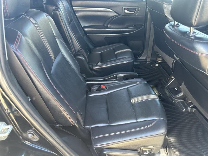 Toyota Highlander SE AWD V6 2019