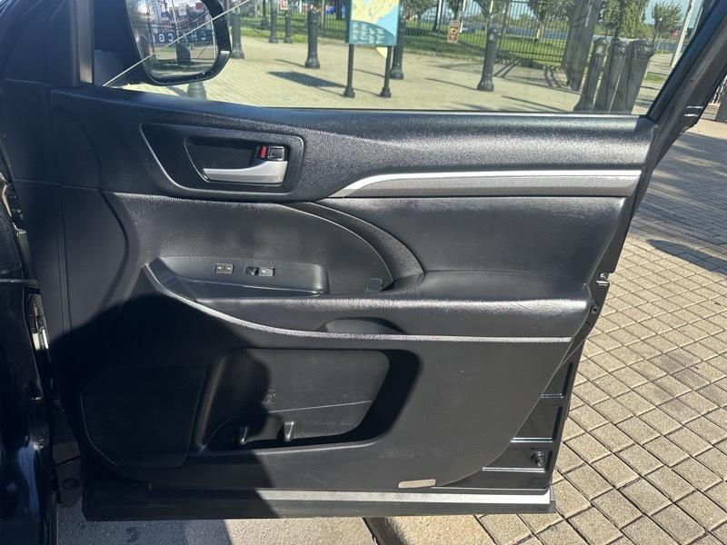 Toyota Highlander SE AWD V6 2019