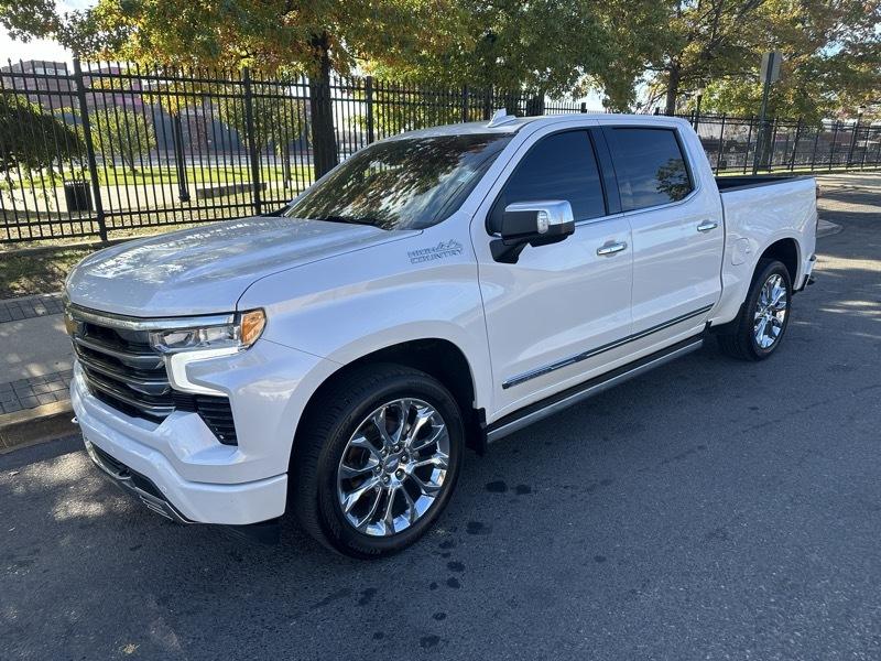 Chevrolet Silverado 1500 High Country Crew Cab 4WD 2023