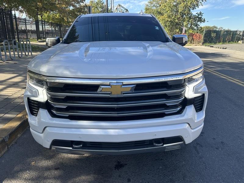 Chevrolet Silverado 1500 High Country Crew Cab 4WD 2023