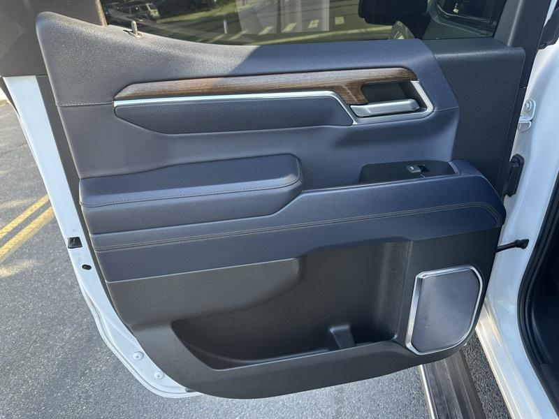 Chevrolet Silverado 1500 High Country Crew Cab 4WD 2023