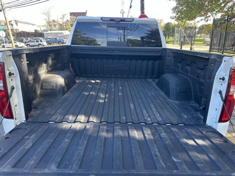 Chevrolet Silverado 1500 High Country Crew Cab 4WD 2023