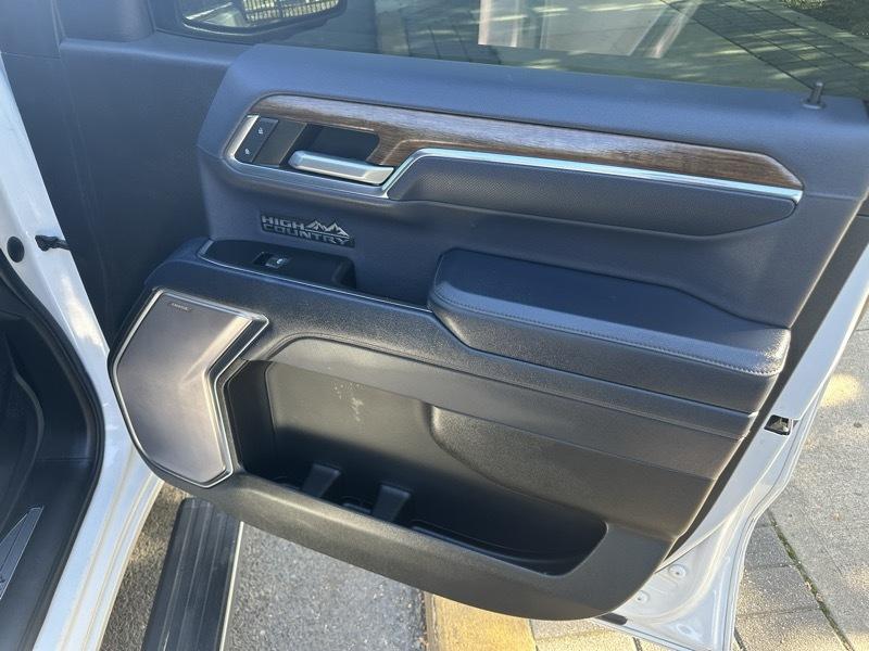 Chevrolet Silverado 1500 High Country Crew Cab 4WD 2023