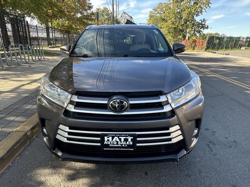 Toyota Highlander XLE AWD V6 2019