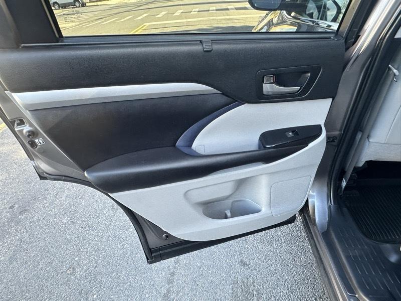 Toyota Highlander XLE AWD V6 2019