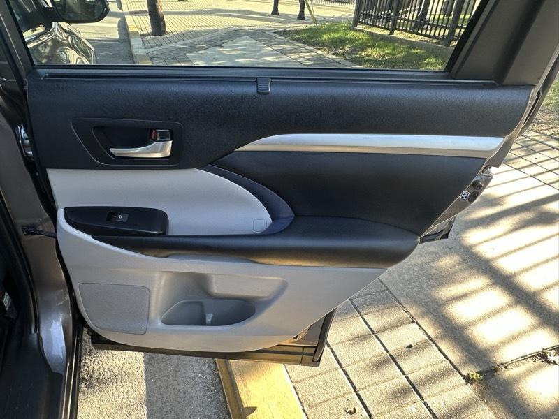 Toyota Highlander XLE AWD V6 2019