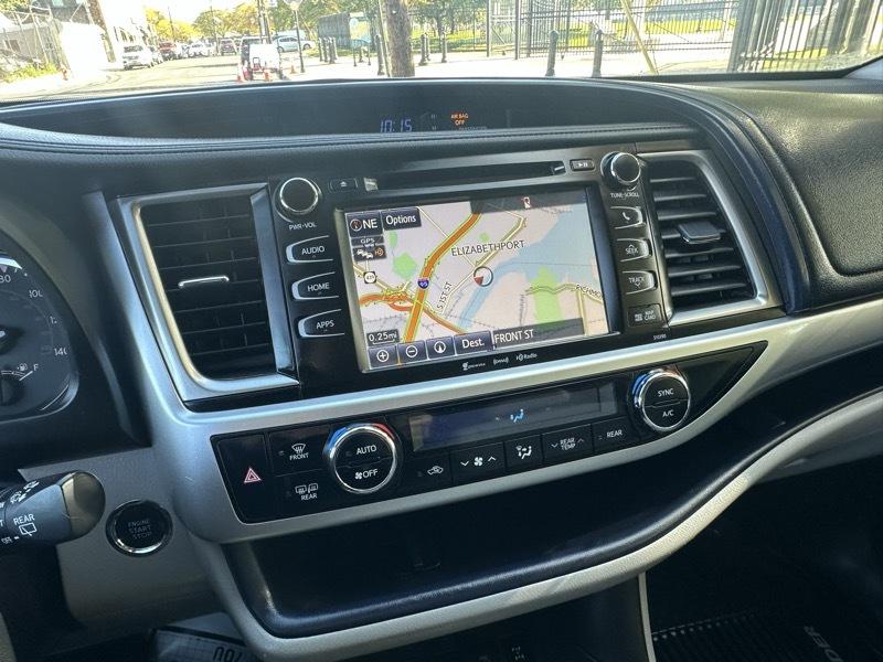 Toyota Highlander XLE AWD V6 2019