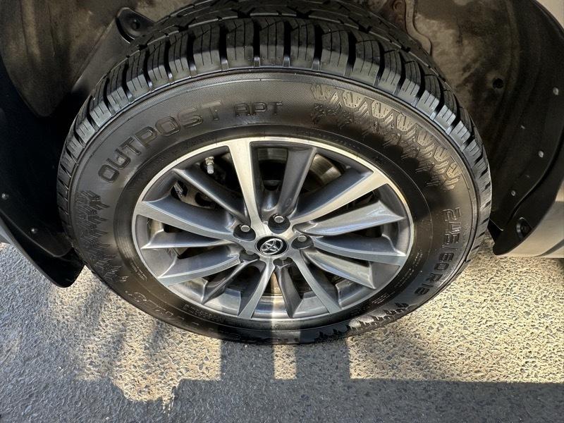 Toyota Highlander XLE AWD V6 2019