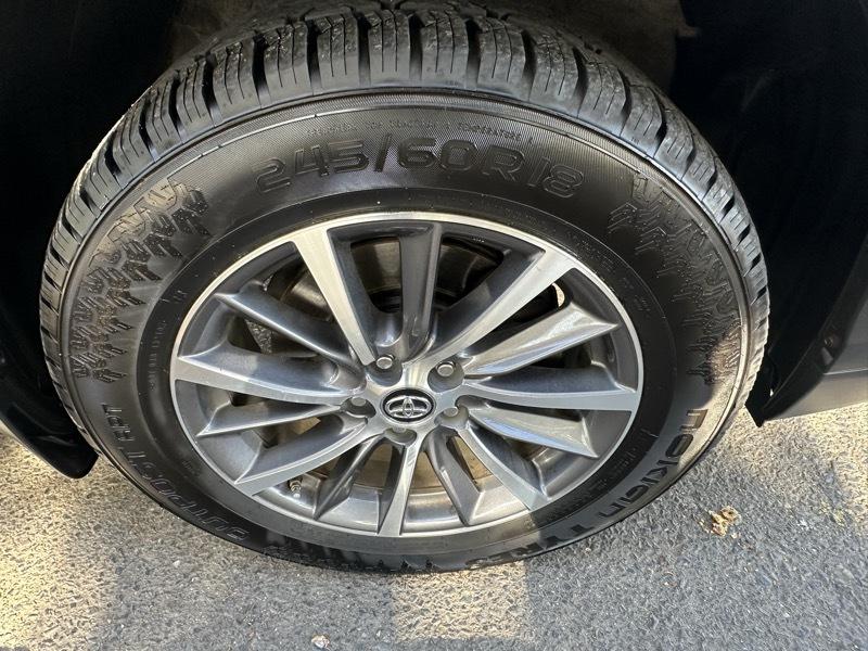 Toyota Highlander XLE AWD V6 2019