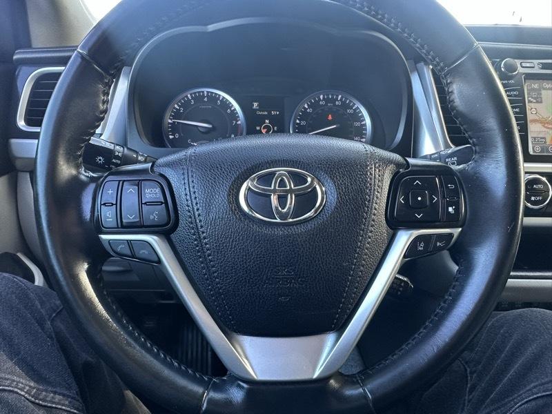 Toyota Highlander XLE AWD V6 2019
