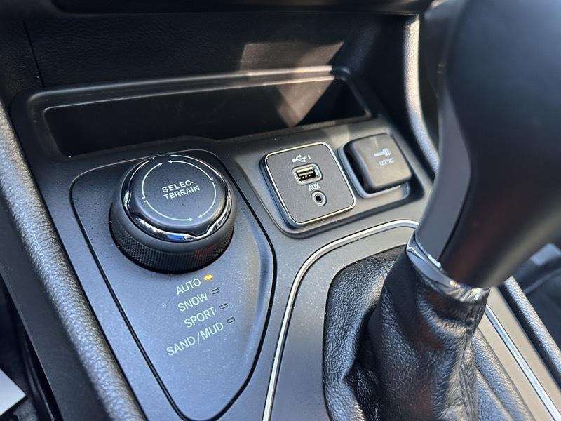 Jeep Cherokee Limited 4WD 2021