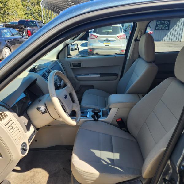 Ford Escape XLT 4WD 2012