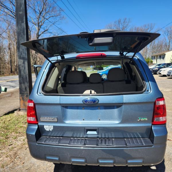 Ford Escape XLT 4WD 2012