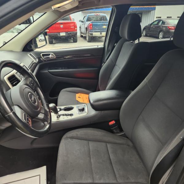 Jeep Grand Cherokee Laredo 4WD 2011
