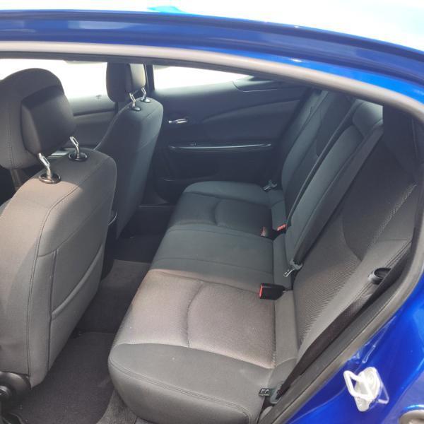 Dodge Avenger SE 2012