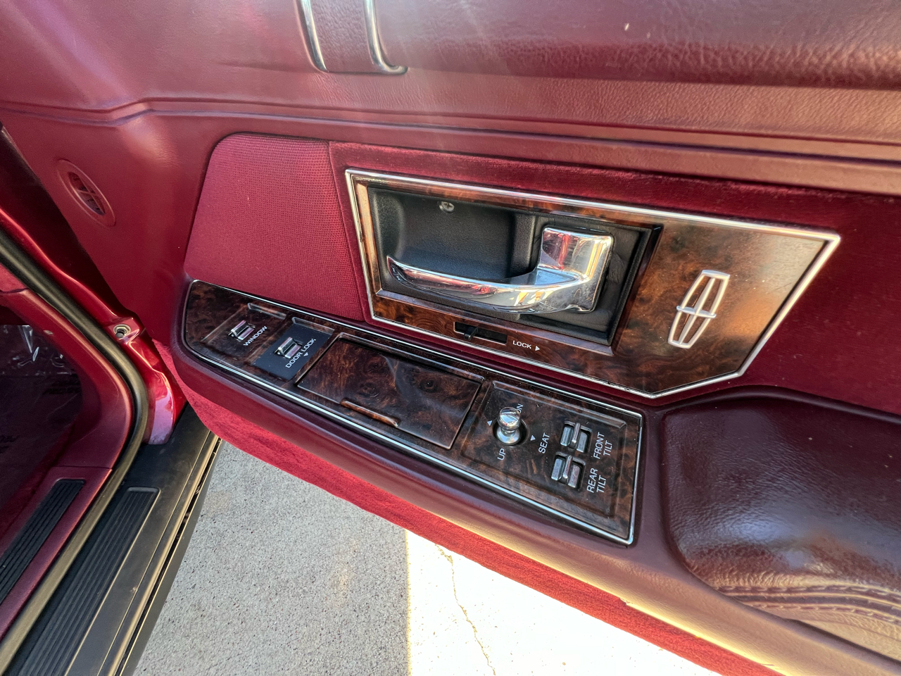 Lincoln Town Car  1990