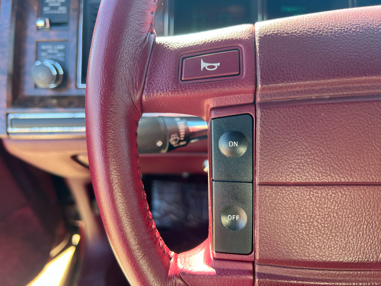 Lincoln Town Car  1990