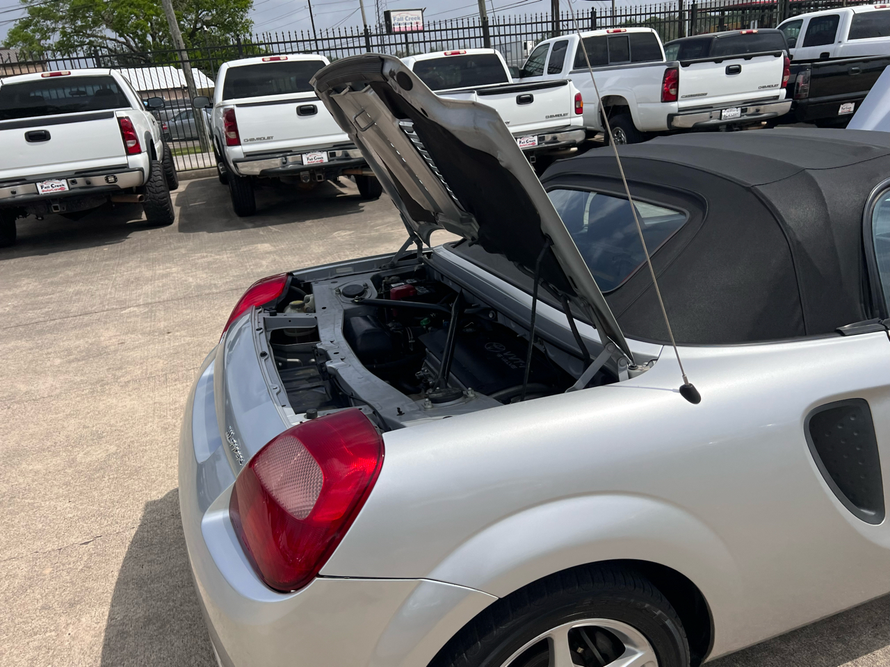 Toyota MR2 Spyder Convertible 2002 Toyota MR2 Spyder Convertible 2002