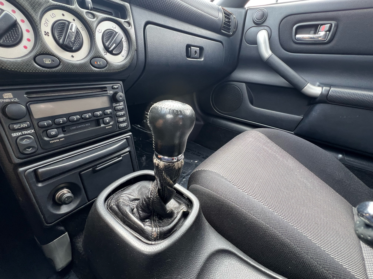 Toyota MR2 Spyder Convertible 2002 Toyota MR2 Spyder Convertible 2002