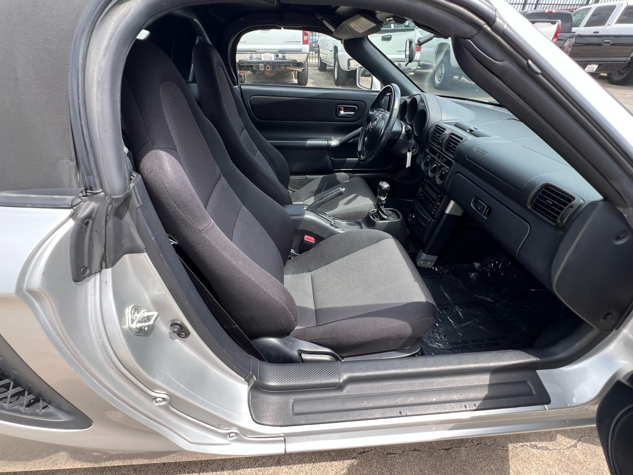 Toyota MR2 Spyder Convertible 2002 Toyota MR2 Spyder Convertible 2002