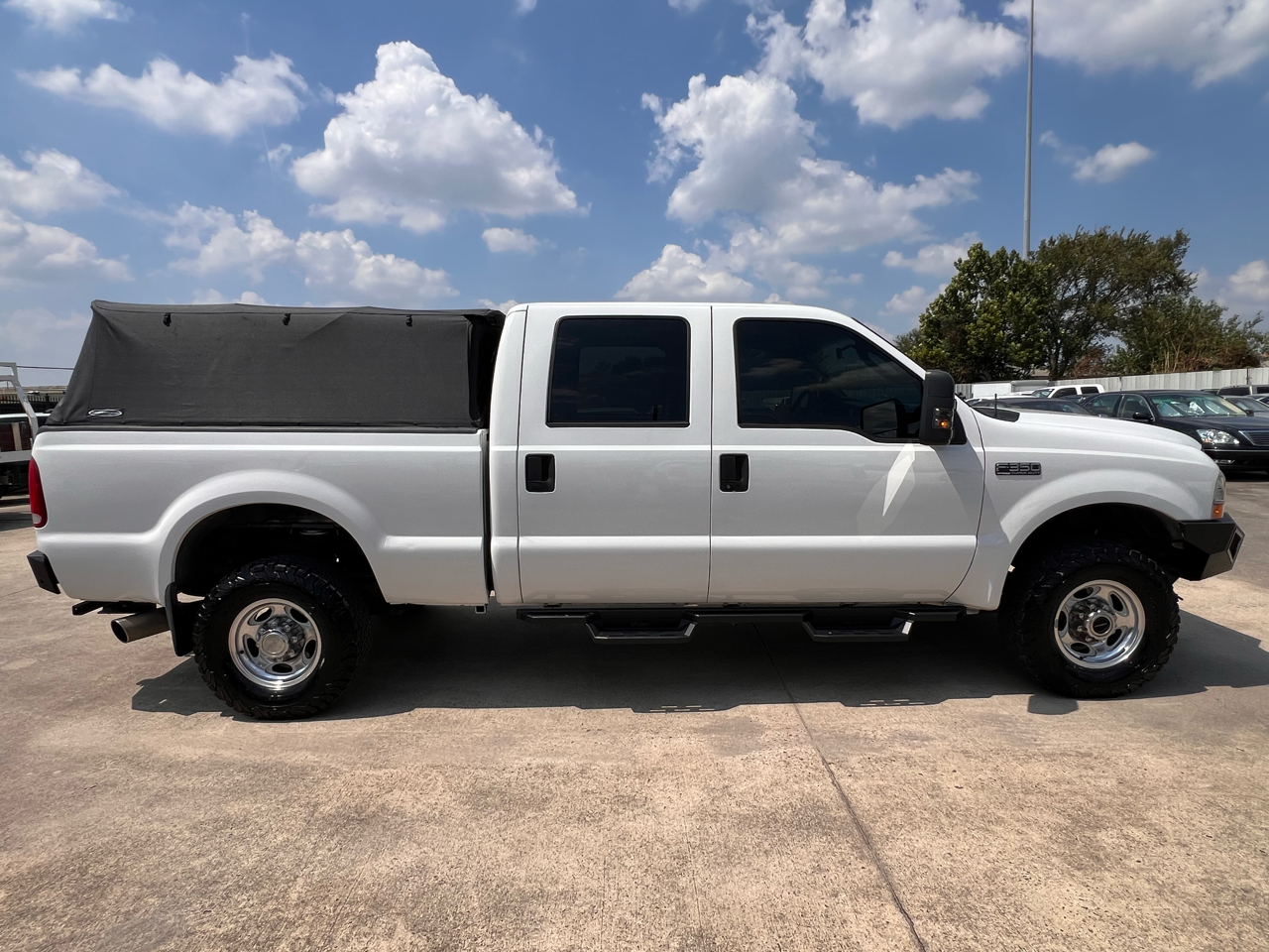 Ford F-350 SD Lariat Crew Cab 4WD 2004 Ford F-350 SD Lariat Crew Cab 4WD 2004