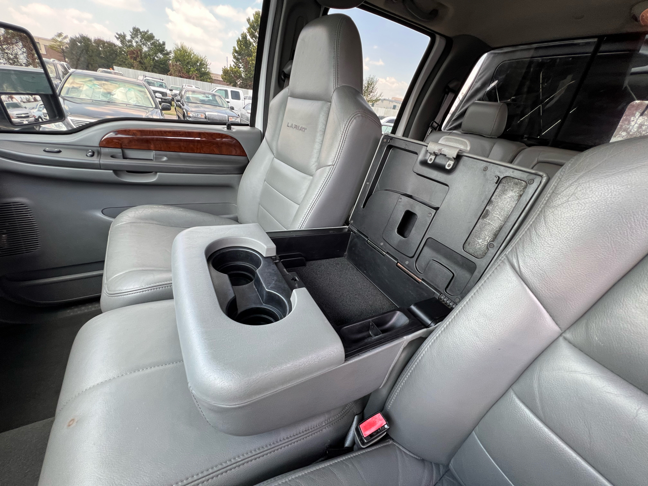 Ford F-350 SD Lariat Crew Cab 4WD 2004 Ford F-350 SD Lariat Crew Cab 4WD 2004