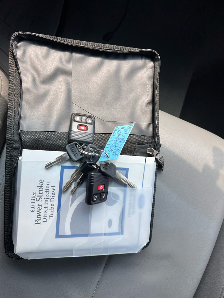 Ford F-350 SD Lariat Crew Cab 4WD 2004 Ford F-350 SD Lariat Crew Cab 4WD 2004