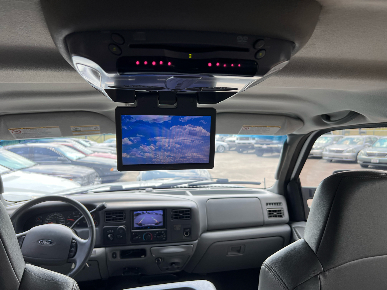 Ford F-350 SD Lariat Crew Cab 4WD 2004 Ford F-350 SD Lariat Crew Cab 4WD 2004