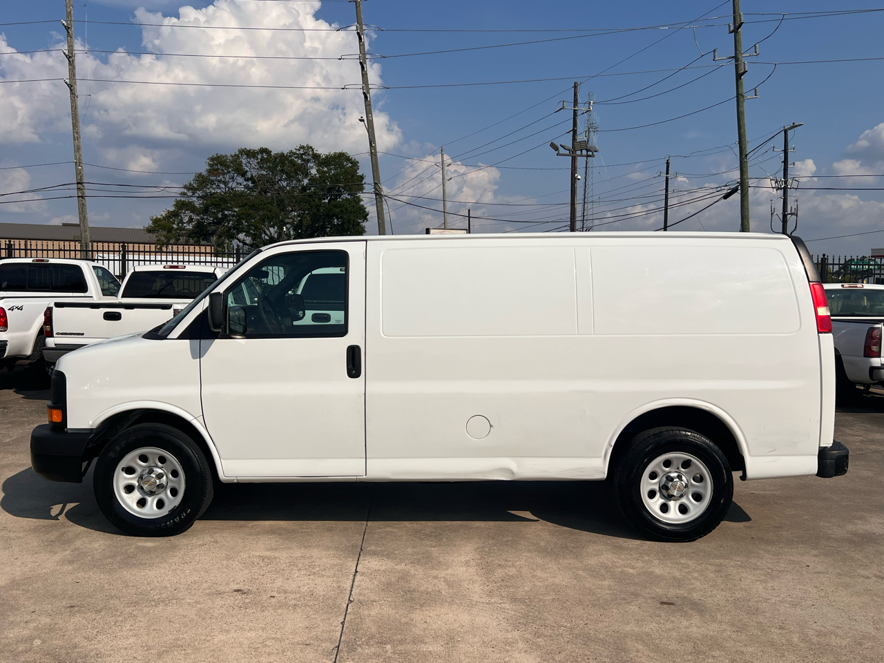 2012 Chevrolet Express 1500 Cargo photo 3
