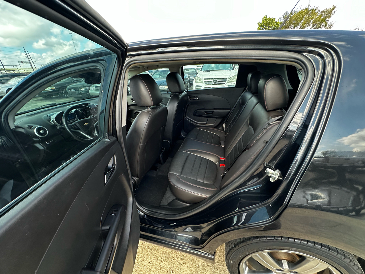 2014 Chevrolet Sonic RS photo 13