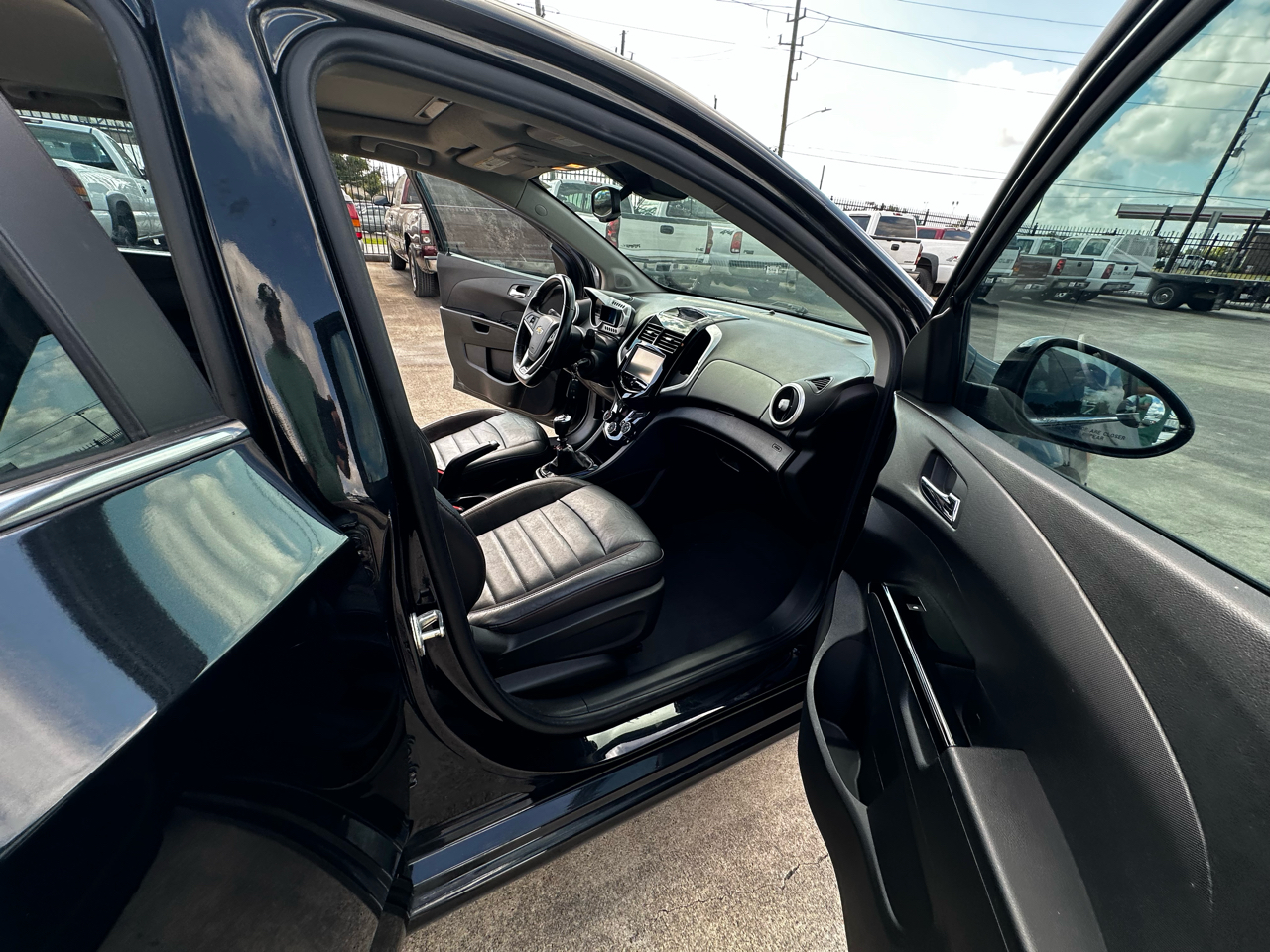 2014 Chevrolet Sonic RS photo 28