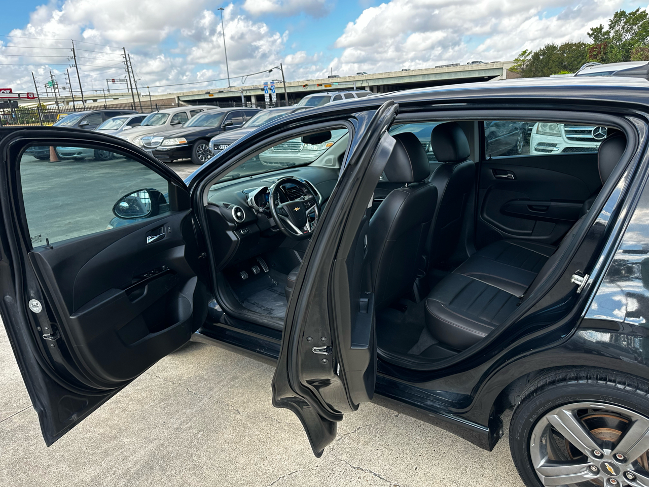 2014 Chevrolet Sonic RS photo 35