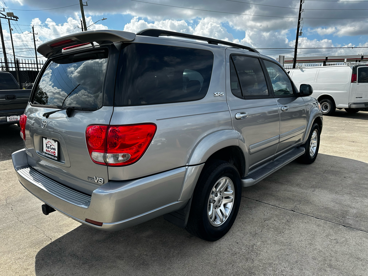 2005 Toyota Sequoia SR5 photo 4