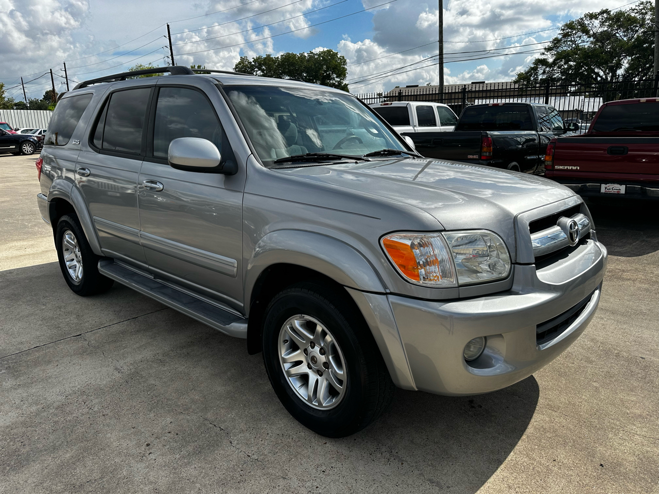 2005 Toyota Sequoia SR5 photo 5