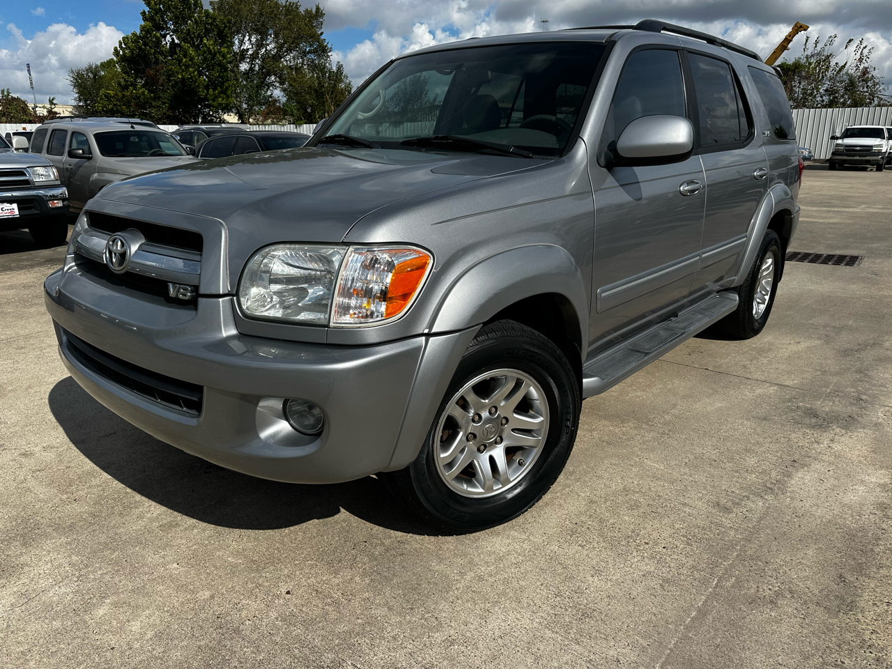 2005 Toyota Sequoia SR5 photo 7