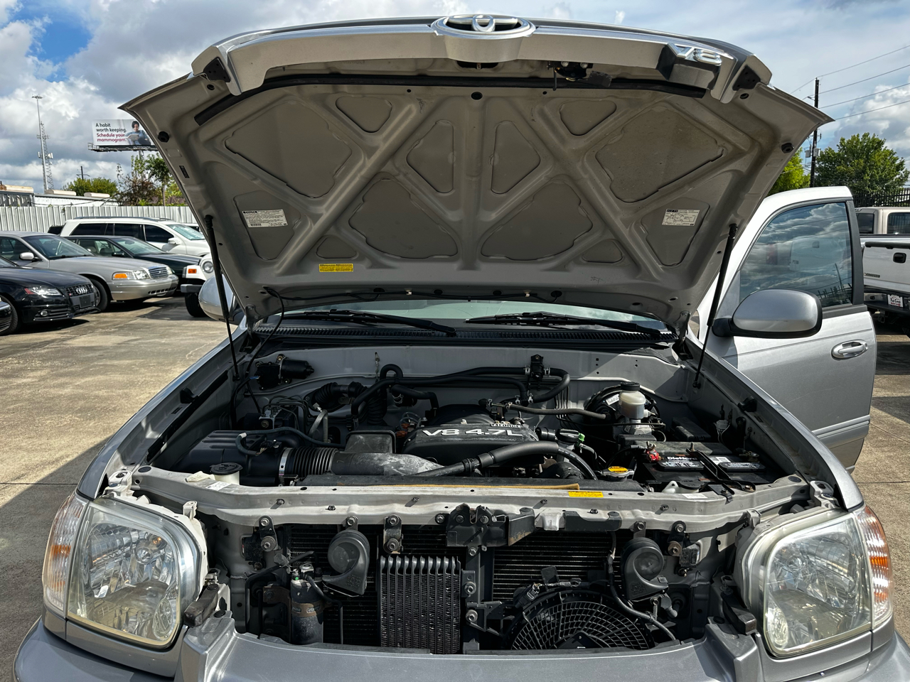 2005 Toyota Sequoia SR5 photo 8