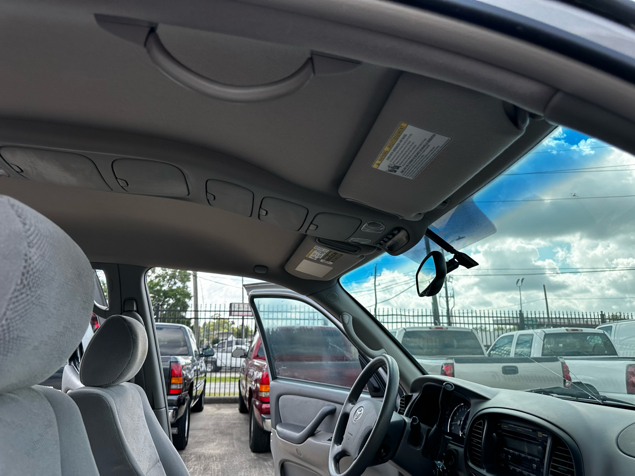 2005 Toyota Sequoia SR5 photo 22