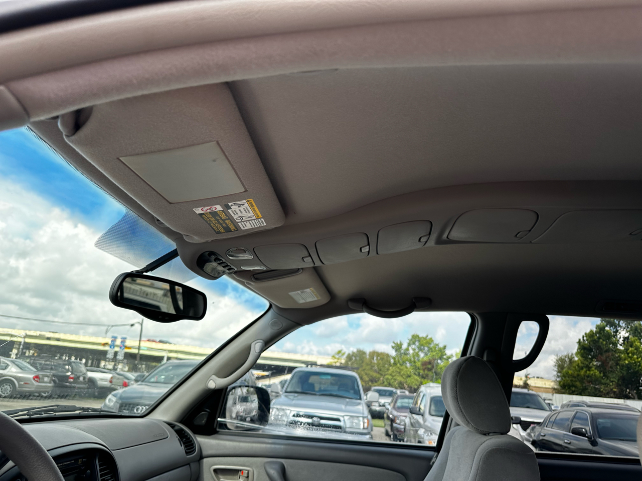 2005 Toyota Sequoia SR5 photo 24