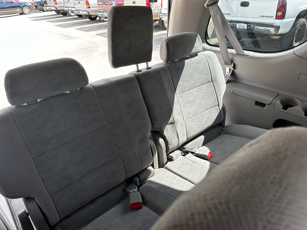 2005 Toyota Sequoia SR5 photo 32