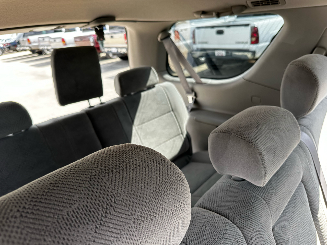 2005 Toyota Sequoia SR5 photo 33