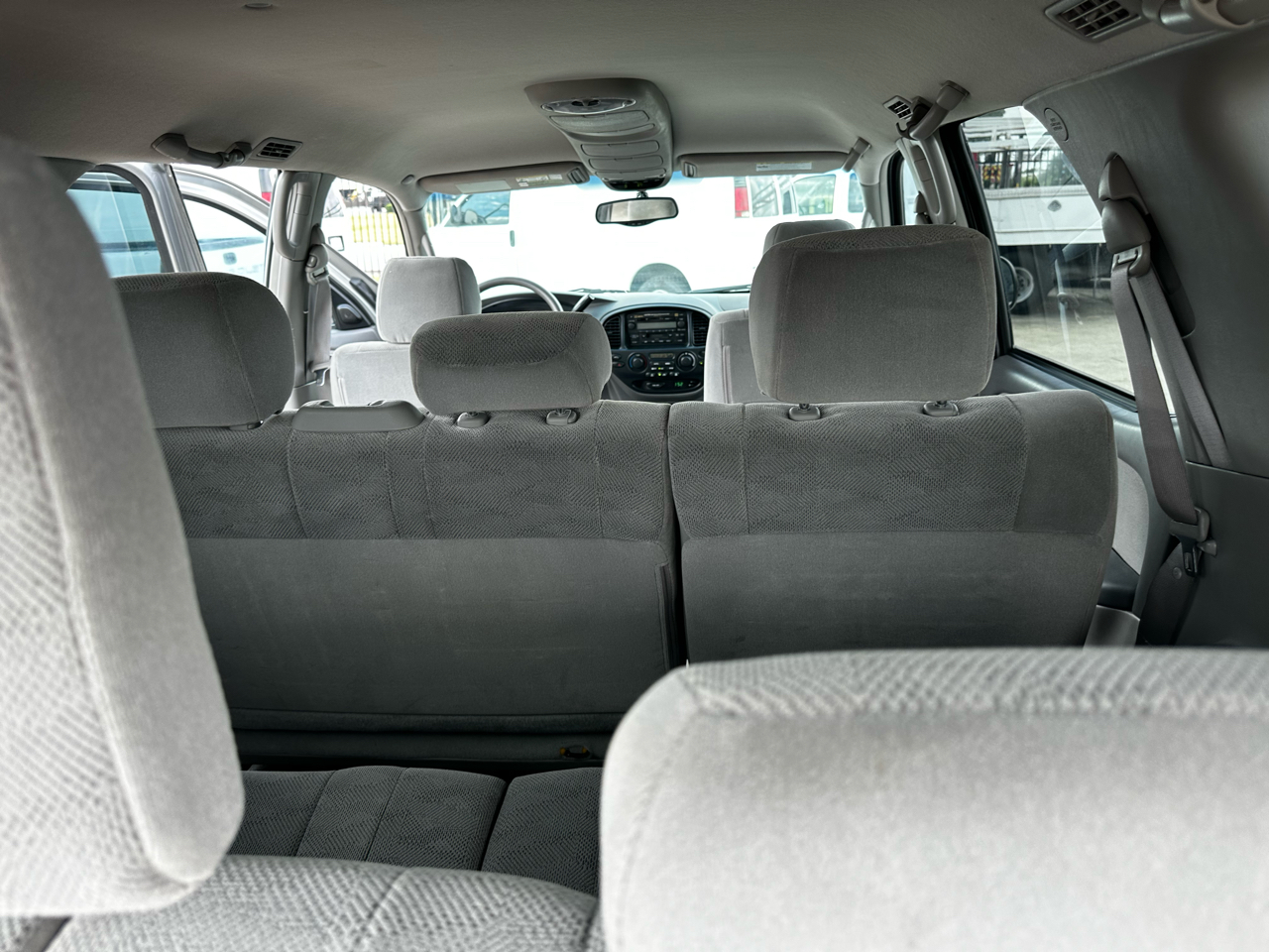 2005 Toyota Sequoia SR5 photo 36