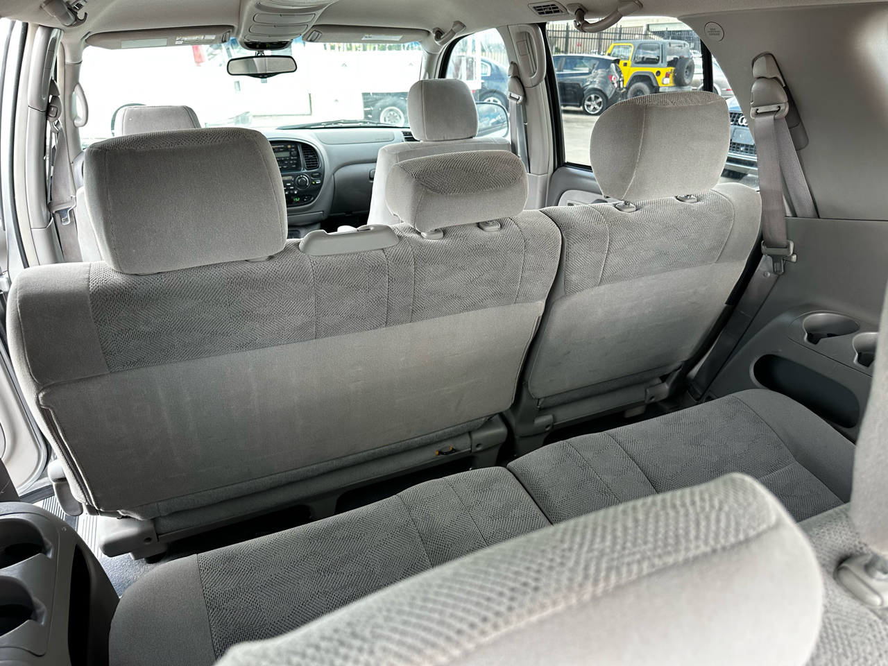 2005 Toyota Sequoia SR5 photo 38