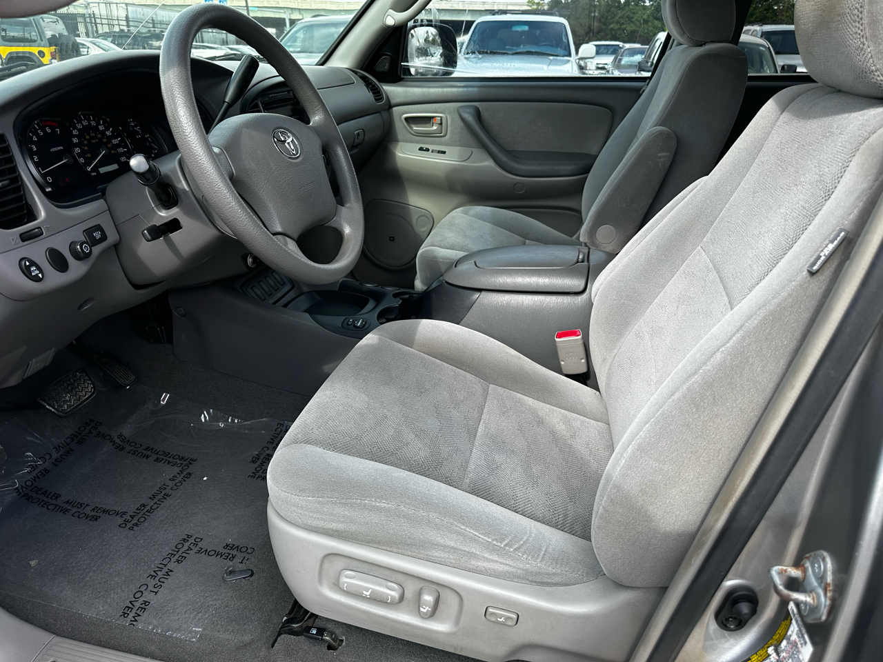 2005 Toyota Sequoia SR5 photo 48