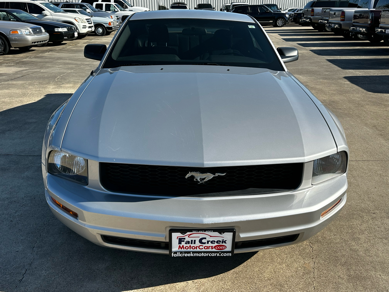 2005 Ford Mustang V6 Deluxe photo 63