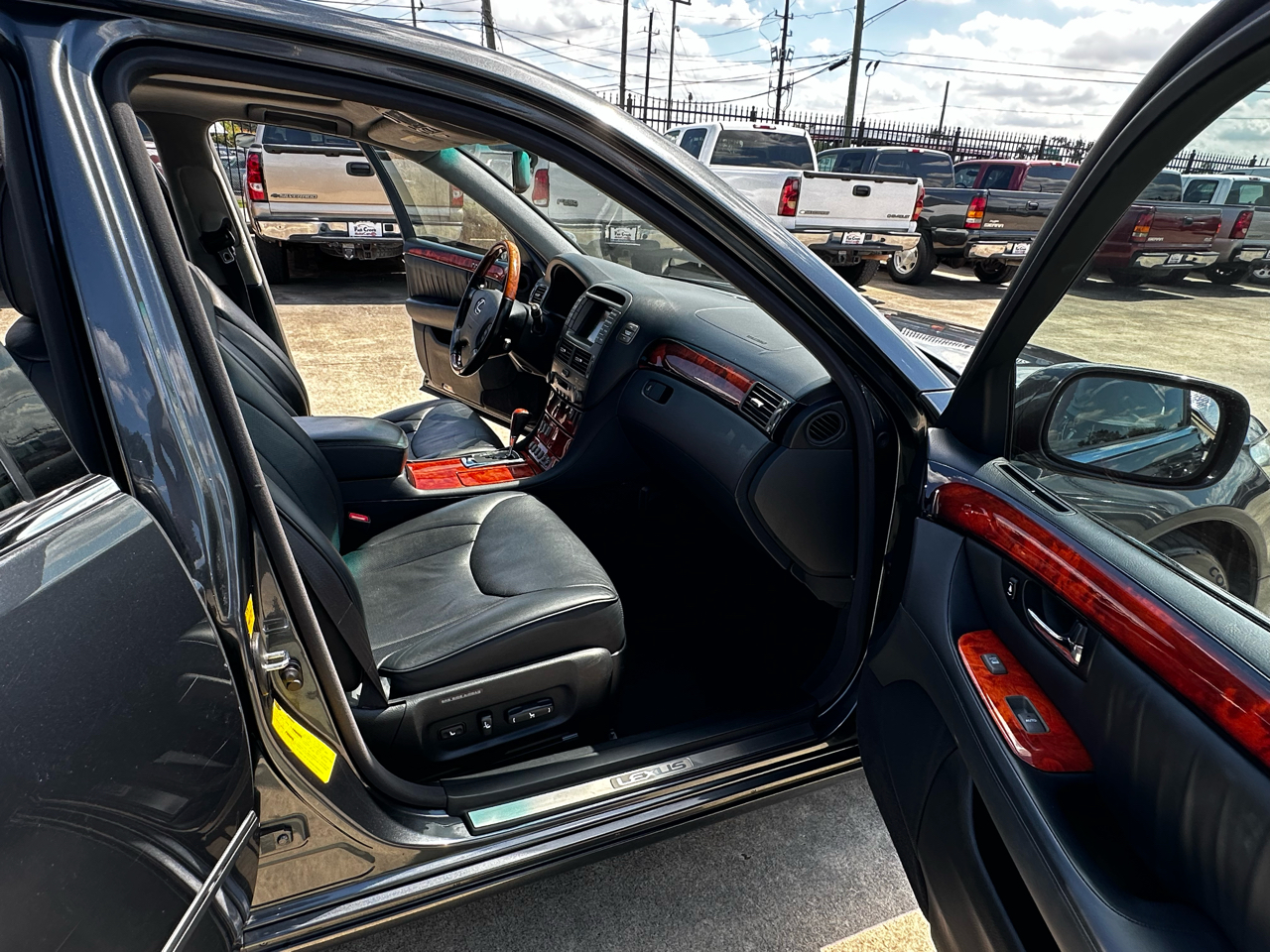2005 Lexus LS 430 Luxury photo 26
